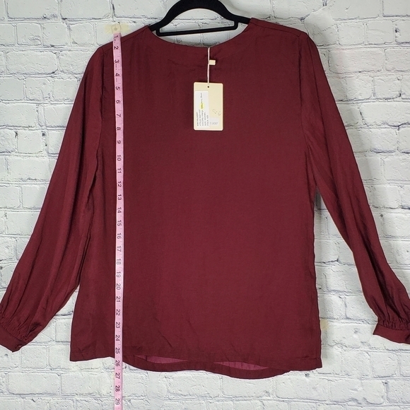 LONG-SLEEVED Merlot V-Neck Ruched Shoulders in Size Small from Anthropol… - Picture 6 of 7